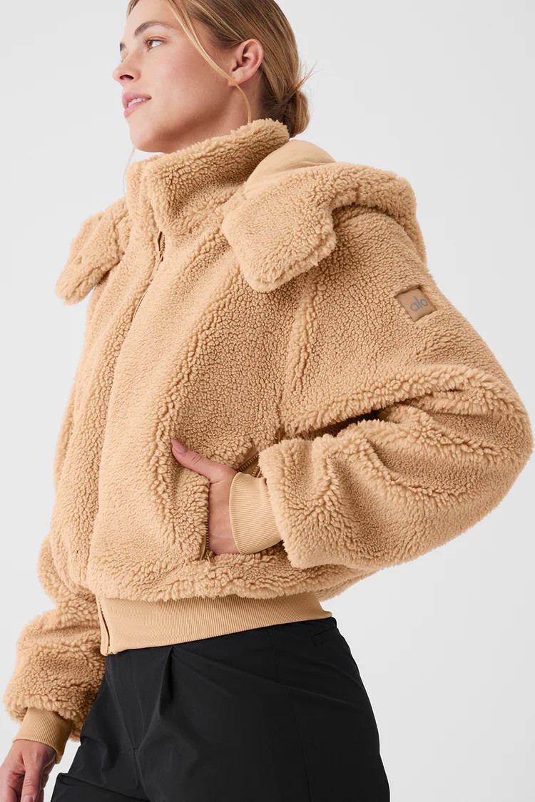 Foxy Sherpa Jacket - Camel | Alo Yoga (US)