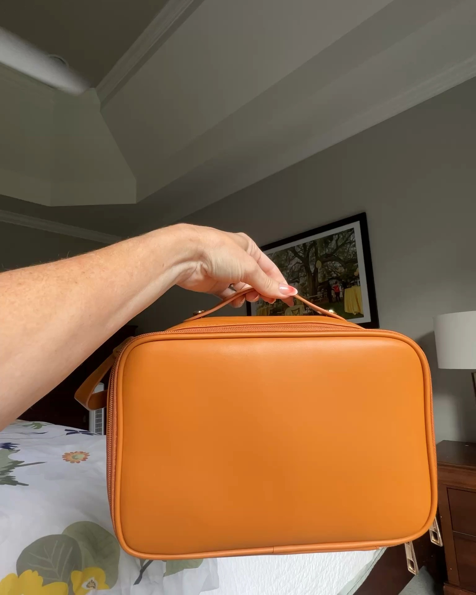 💄 Amazon Makeup bag!! So many compartments and I can’t wait to fill it up for my Europe trip.

#LTKgrwm #LTKTravel #LTKBeauty