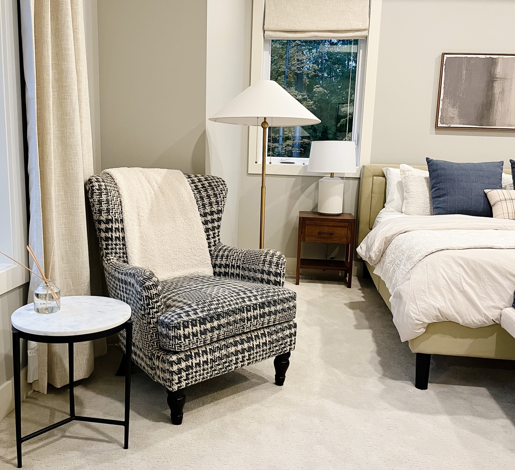 Add a cozy reading nook to your bedroom!


#LTKSeasonal #LTKstyletip #LTKhome