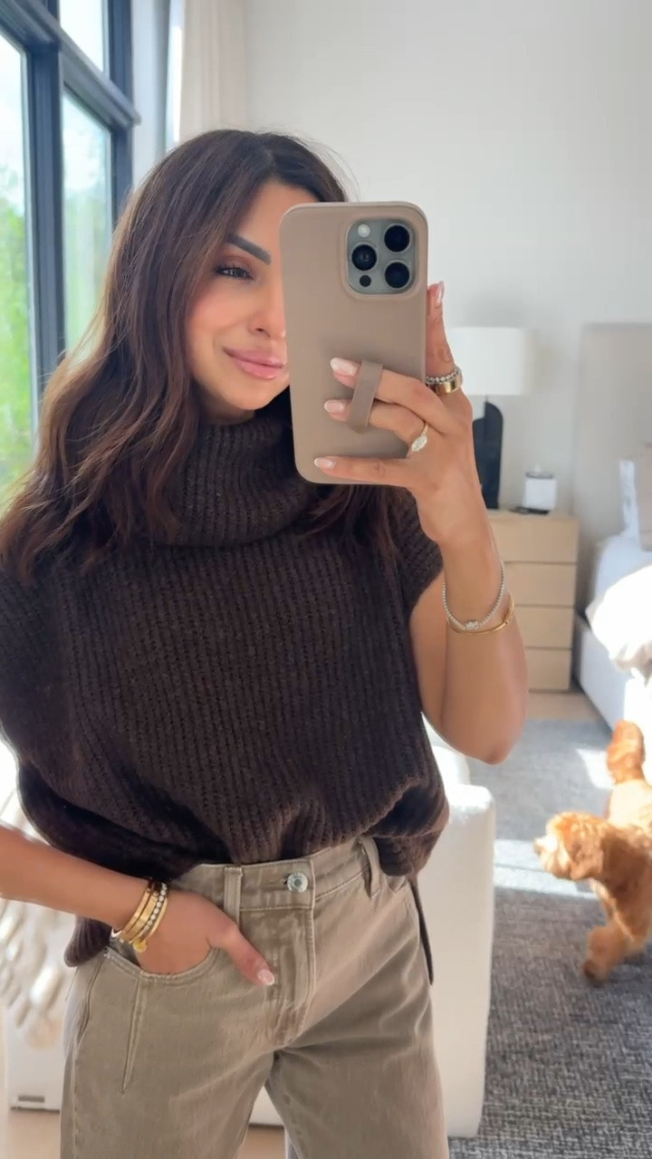 I am obsessed with this cowl neck sweater from Becky’s new @Splendid fall collection! It also comes in tan and white. You can dress up or down! Linking the full collection here.

#LTKootd #LTKSeasonal