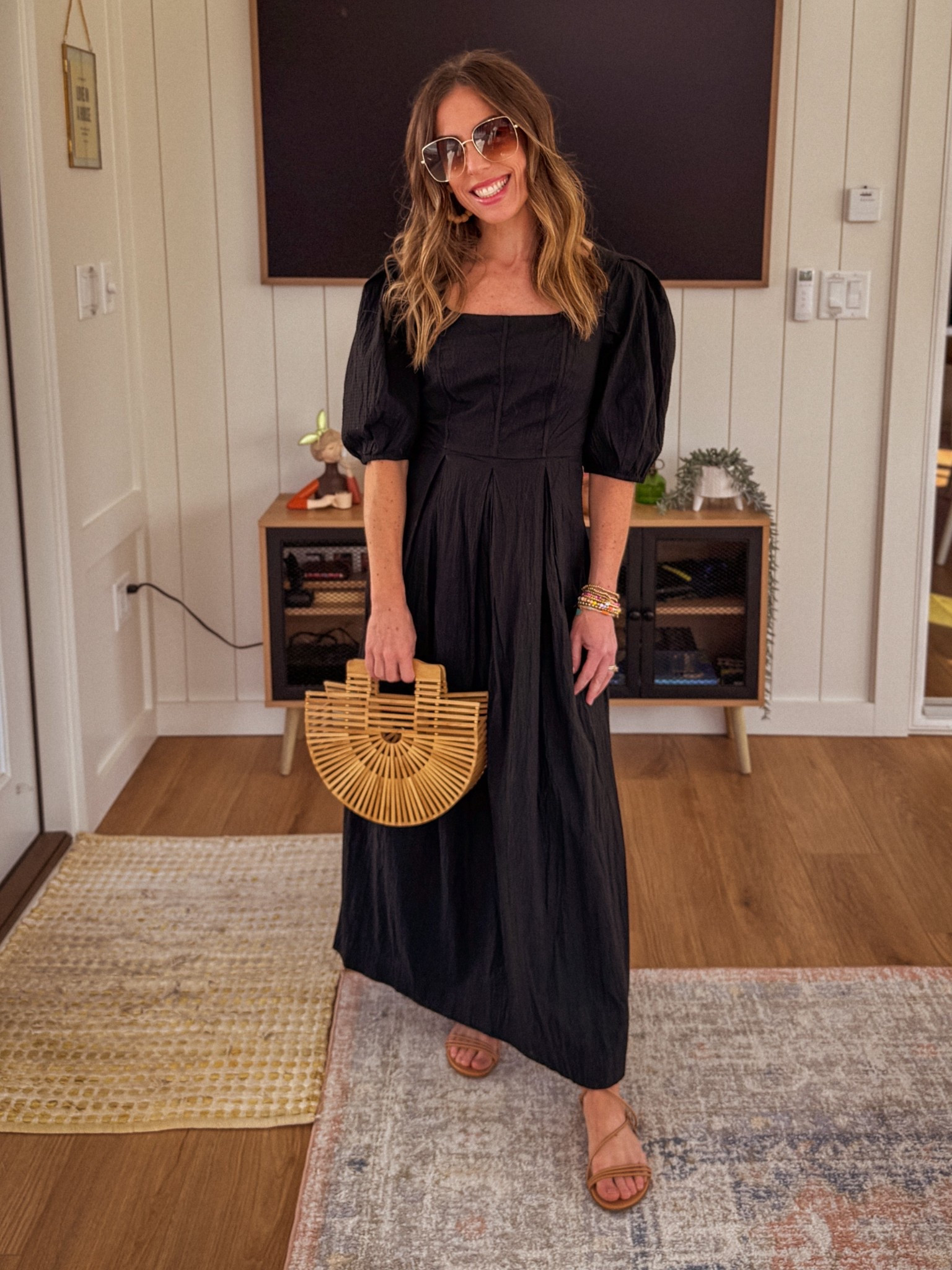 Black textured Puff sleeve maxi dress: Xs


#LTKItBag #LTKShoeCrush #LTKFindsUnder50