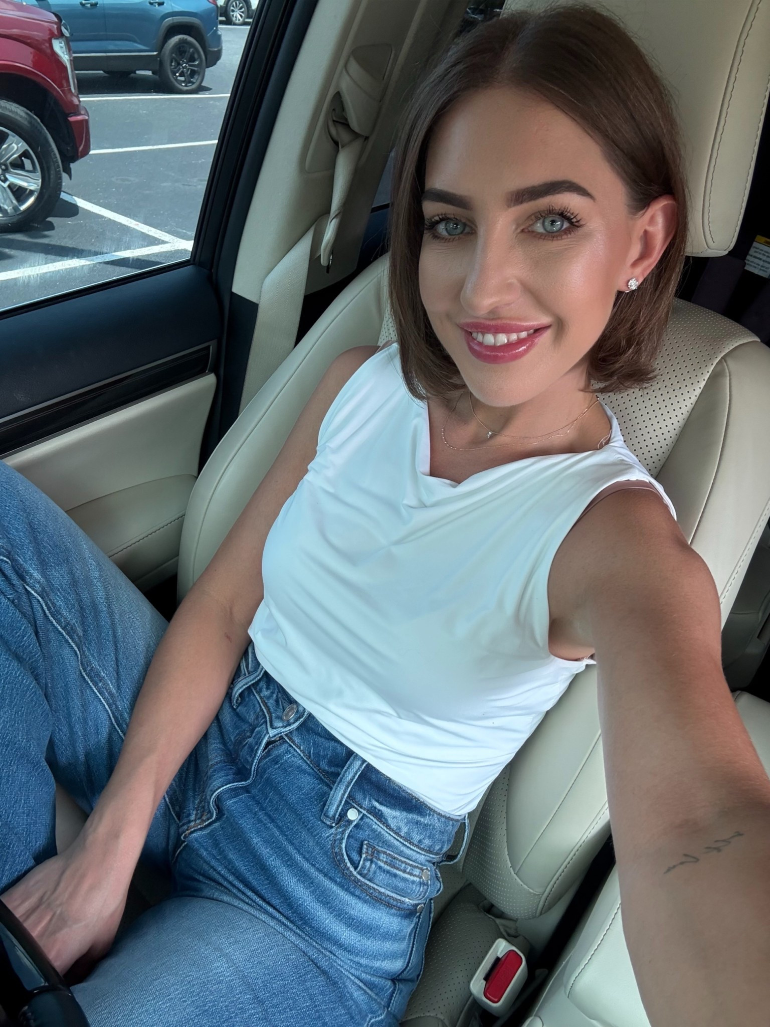 I’m VERY impressed with these jeans!!! 