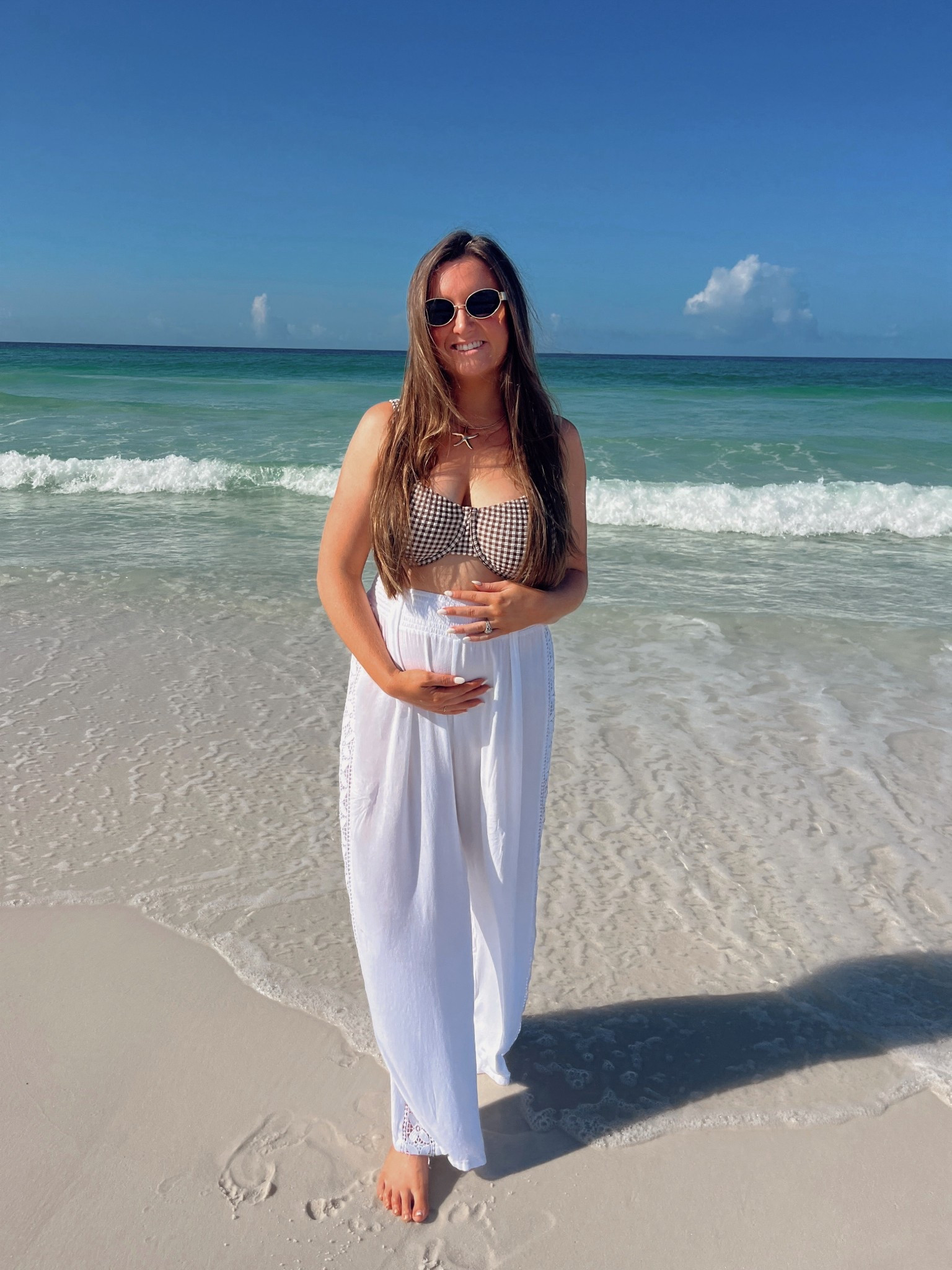 cute pregnant beach outfit 

#LTKSummerEdit