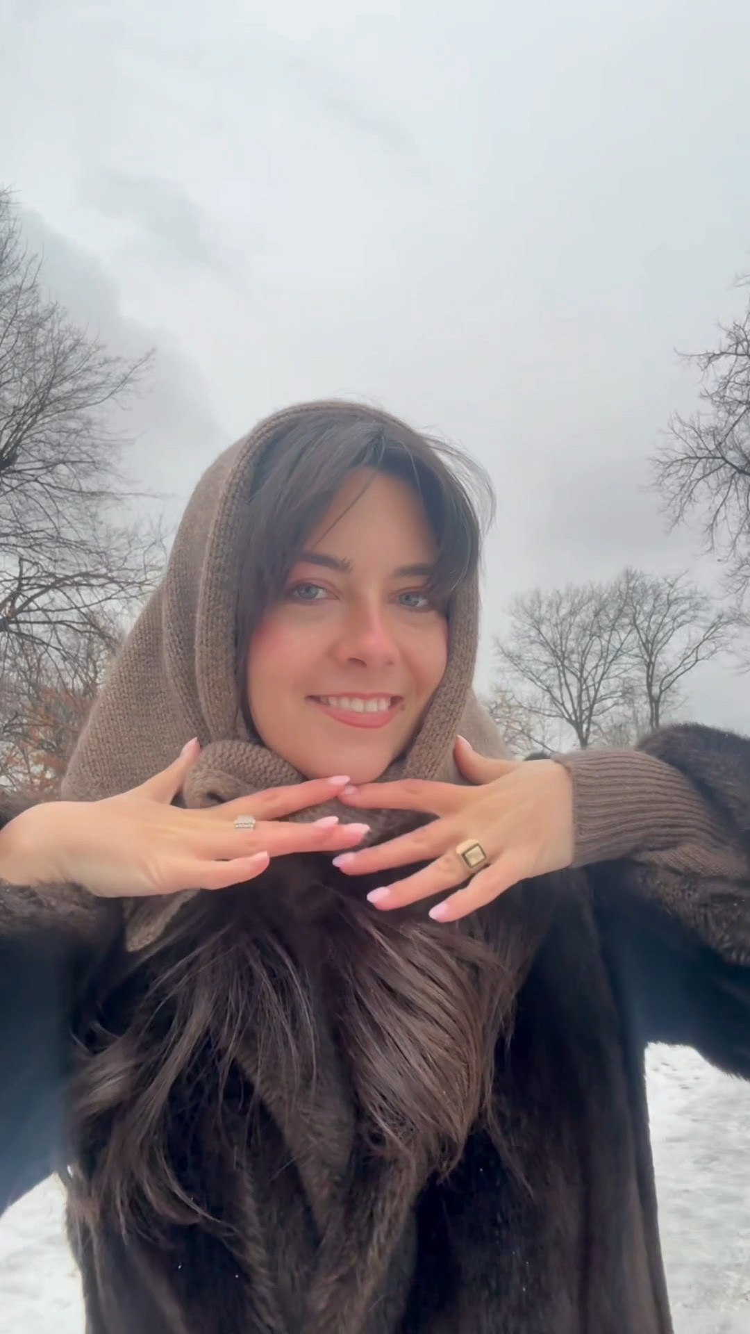 Triangle scarf for winter 

#LTKSeasonal #LTKootd