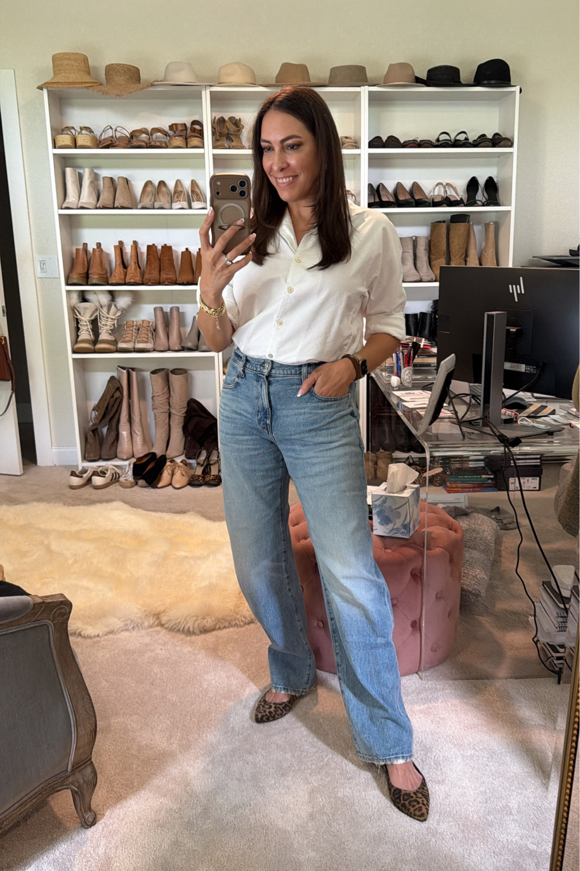 Classic outfit - white button up, relaxed jeans and leopard flats. CBK style for sure!

Top - @ayr size small (runs oversized) 
Jeans - @ayr size 29R. Normally 28/29 and wanted true relaxed fit. 
Flats - @Margaux size 40W these run small for wide feet! Sized up. 



#LTKOver40 #LTKmomlife #LTKgrwm