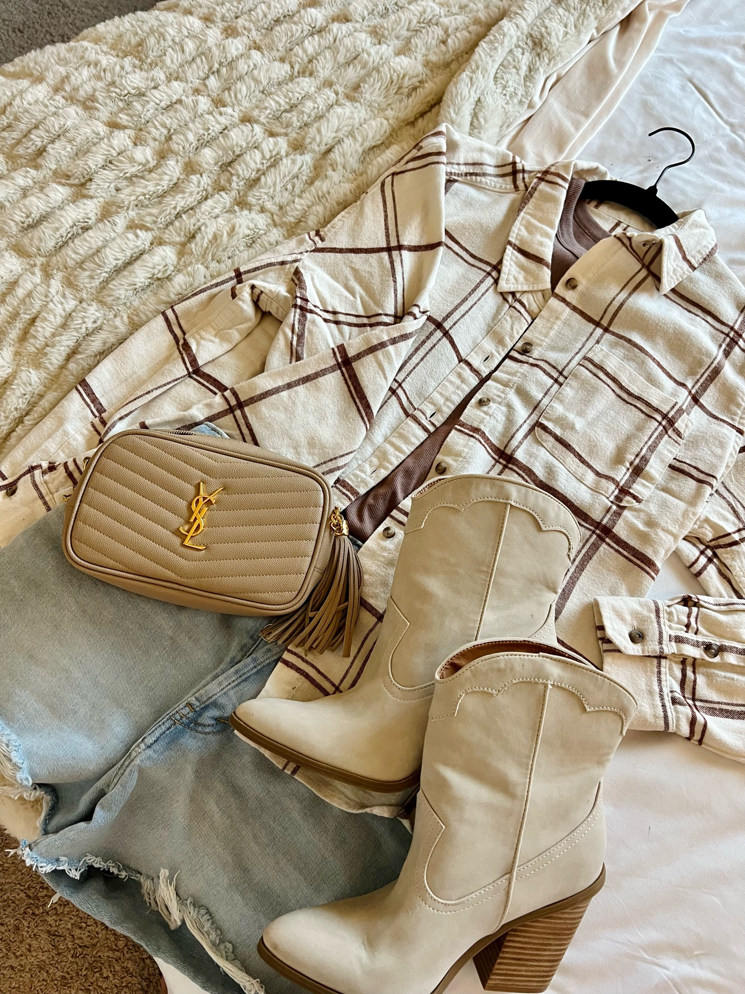 Fall but with shorts! Target top to bottom clothes with a trendy purse and cowboy boots. #ltkfit #ltkfall #ltkfit #ltk #ltku

#LTKstyletip #LTKU #LTKSeasonal