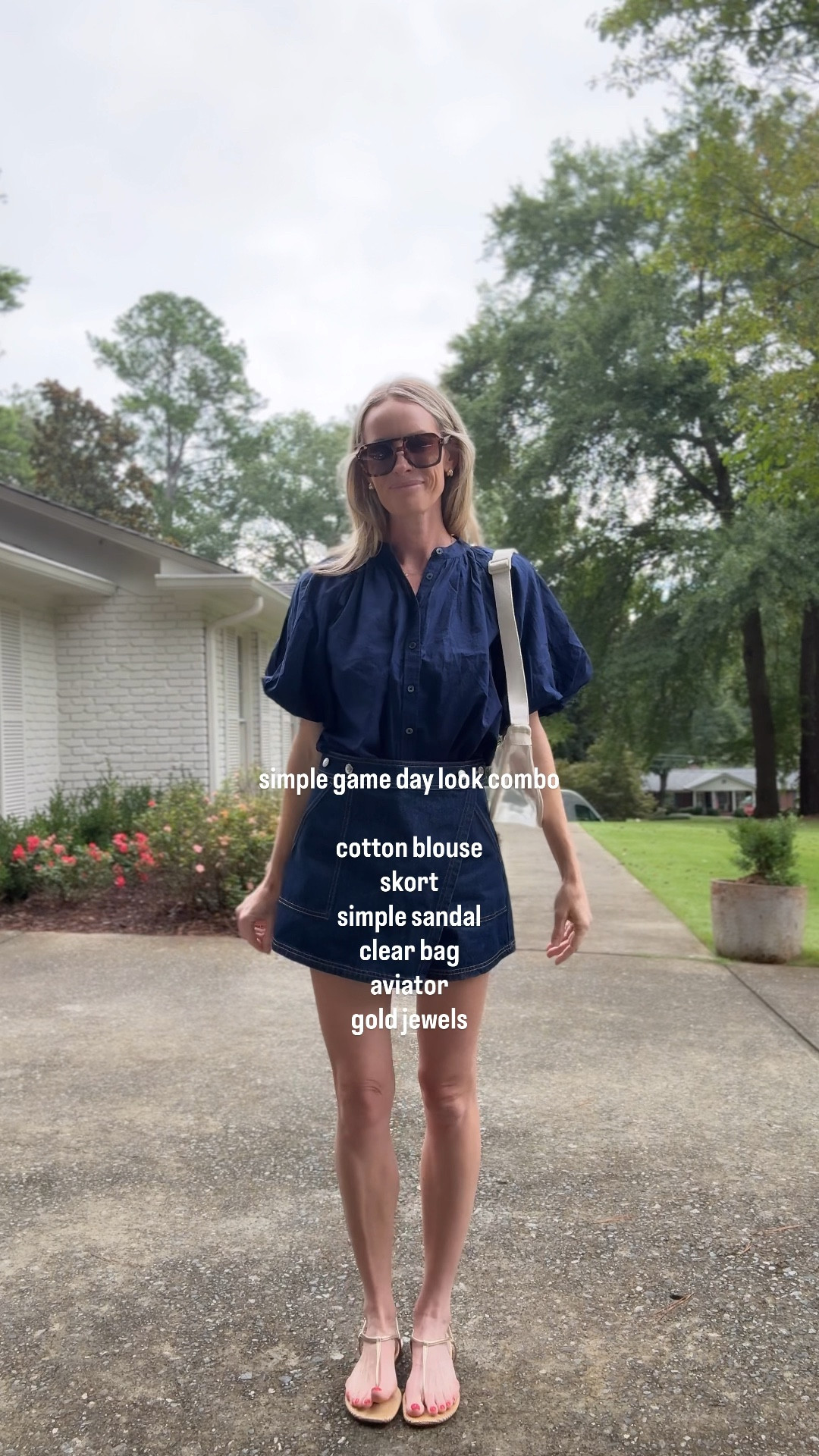 Simple game day look to copy …. Love easy combos like this! 