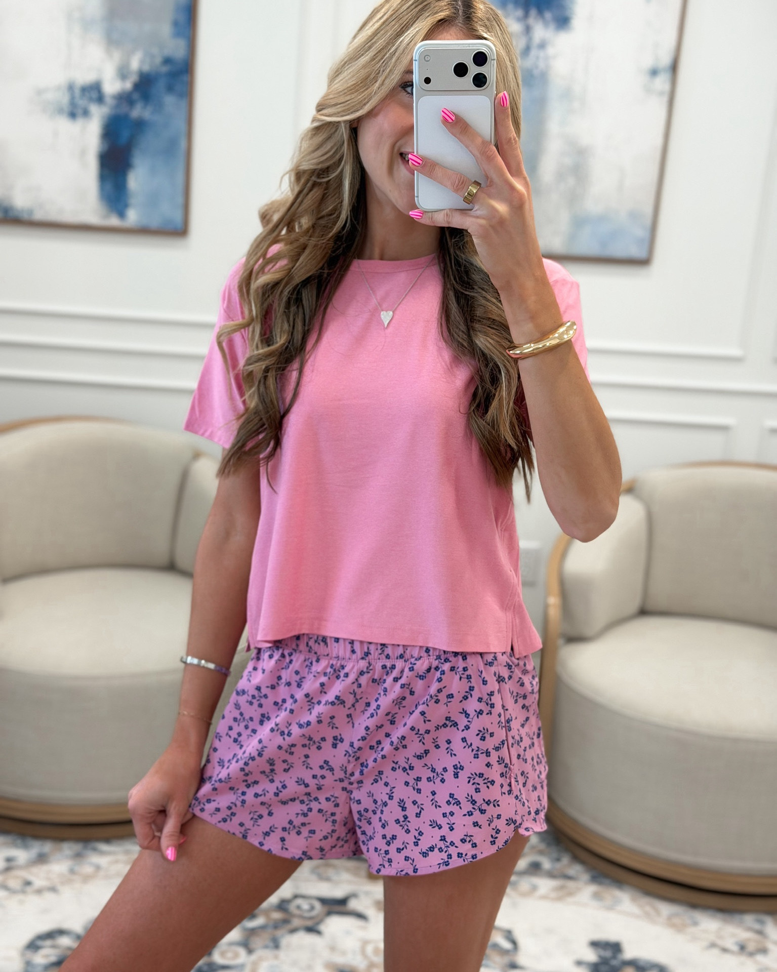 Old Navy finds that are so good right now and this pink floral shorts and crop tee combination is everything spring needed 🤍✨ A soft pink oversized crop tee paired with the most adorable purple ditsy floral running shorts — the pink tones play off each other so perfectly and the whole look is so effortless and so comfortable without sacrificing any style. Paired with white sneakers and this is the perfect everyday spring look. Everything is linked! Tap to shop every piece 👆

#LTKActive #LTKfitnessgoals #LTKTravel
