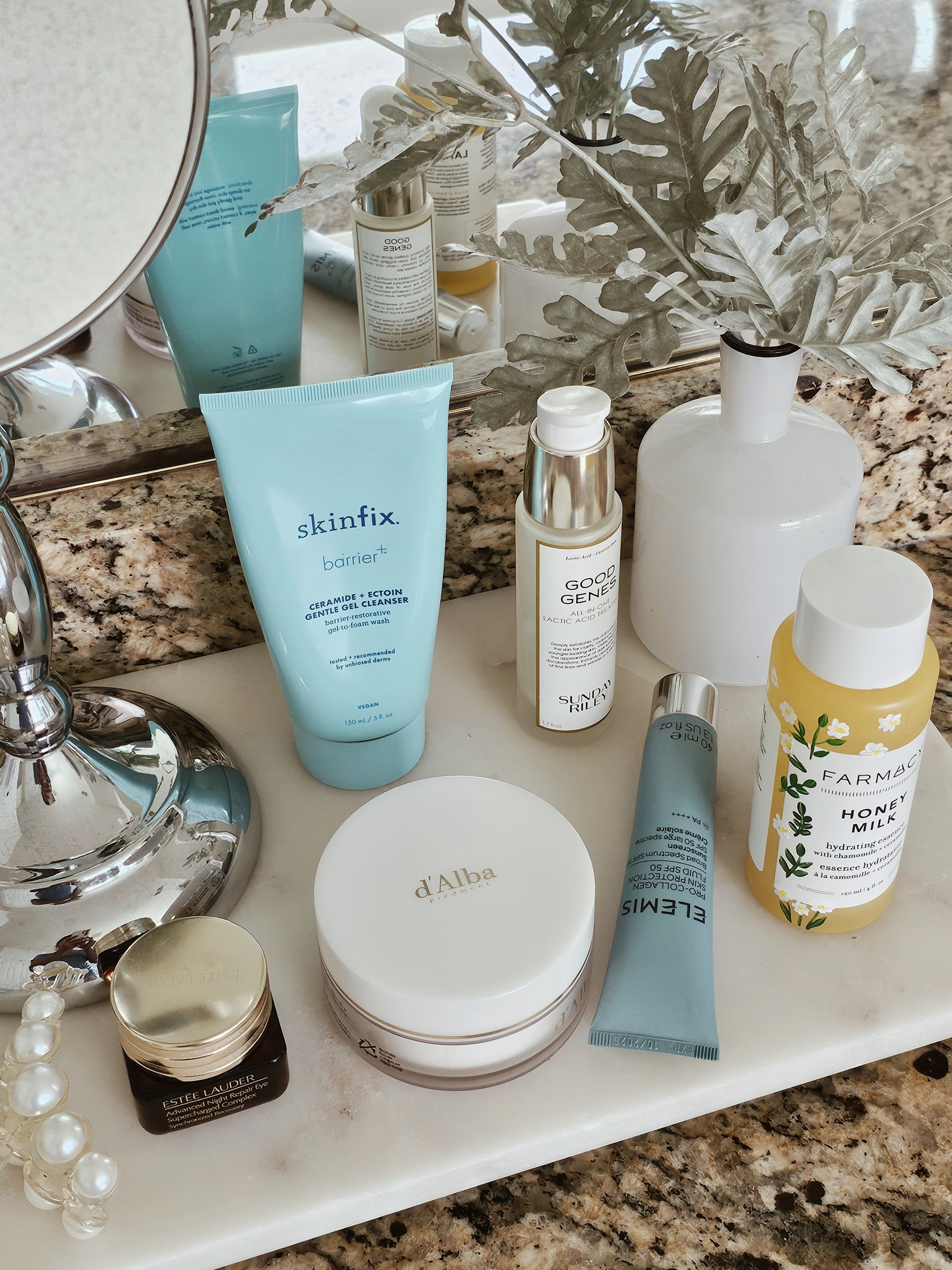 Self-care Sunday skincare lineup ✨Sharing a few products I’ve been reaching for lately.skincare routinehydrating skincareluxury skincareskincare favoritesglowing skin routine

#LTKSpringSale #LTKmorningroutine #LTKBeauty