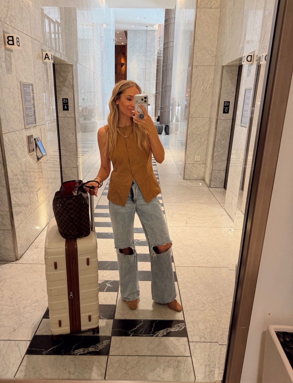 🤍 IMO: Best top at Target rn! Only $30 and so chic & trendy! 

Small / tts / 120lbs / 5’5” 

#LTKFindsUnder100 #LTKFindsUnder50 #LTKSeasonal