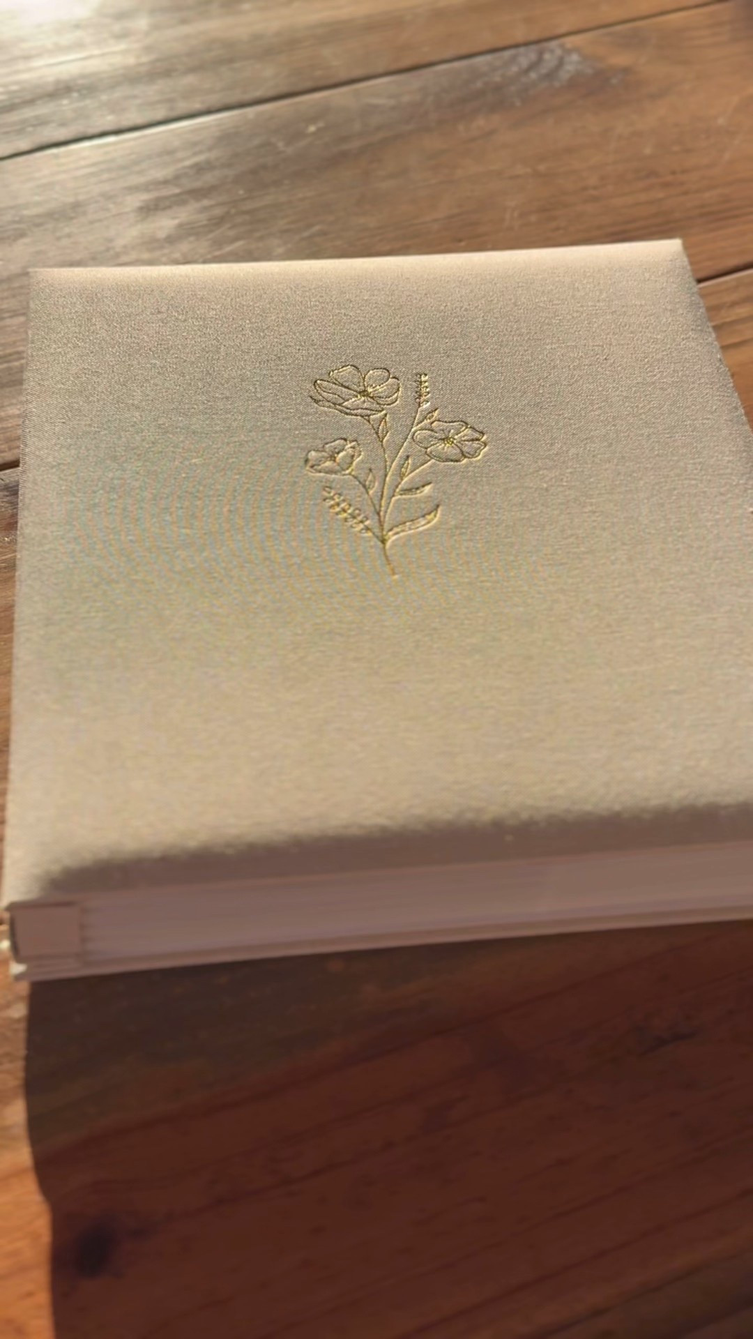 Classic 4x6 photo album with slip-in pockets for real printed photos. I chose this over a printed photo book because individual prints are easier to organize, replace, and share over time.

This album works perfectly with unlimited 4x6 photo print services. I order prints periodically and add them as we go, instead of doing everything at once.

Great option for:
• family photo storage
• organizing years of photos
• memory keeping without screens
• albums kids can handle
• long-term photo preservation

Simple, affordable, and timeless. A practical way to actually print and enjoy your photos instead of leaving them on your phone 🤍

#LTKKids #LTKFindsUnder50 #LTKmomlife