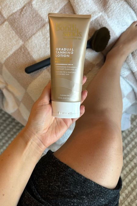 Obsessed with this gradual tan skin perfecter that gives you an instant glow for an immediate airbrushed look while also giving you a gradual building self tan! Also this brush buffs it out so perfectly for no streaks! So helpful for applying to the back! I use it head to toe  

#LTKBeauty #LTKStyleTip #LTKSeasonal