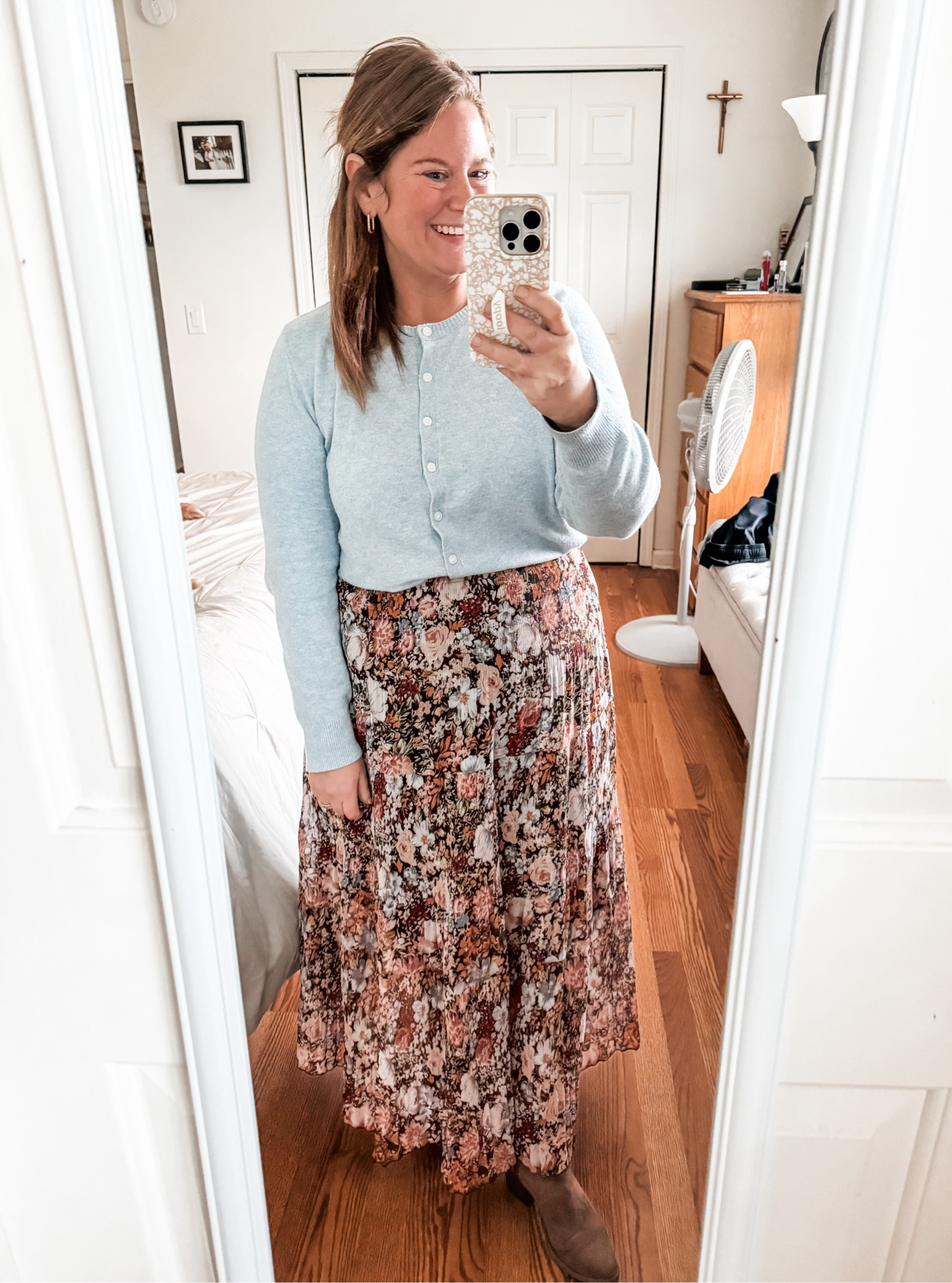 I love this maxi skirt for fall!! Goes with so many colors and it was fun to pair with light blue for my teacher outfit today.  Boots are a couple years old from old navy but I linked this years version that is basically the same  

#LTKMidsize #LTKWorkwear #LTKSeasonal