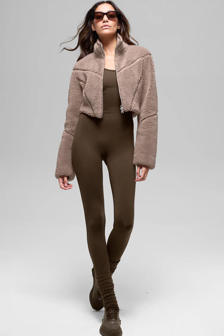 Sherpa Cropped Slope Side Jacket - Chai Latte | Alo Yoga (US)
