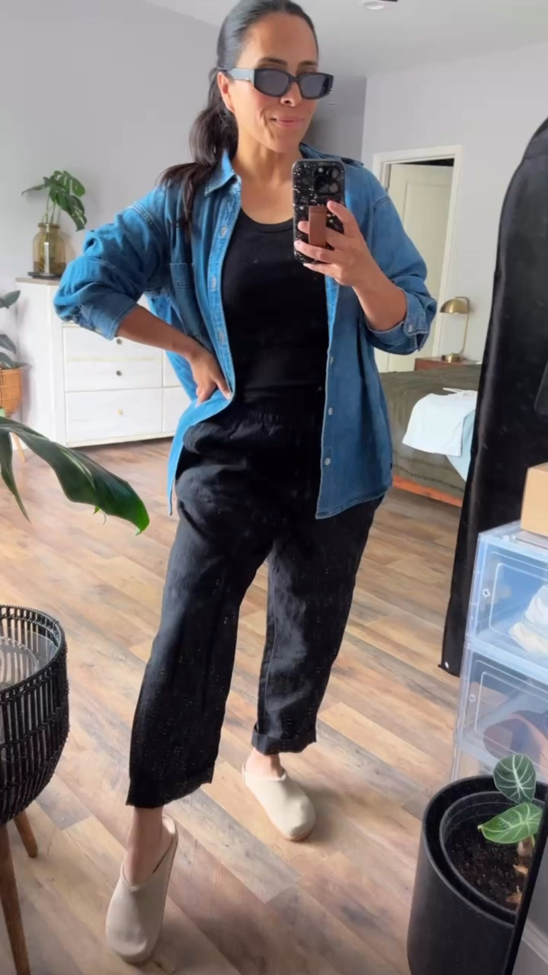 If you get yourself one thing for Mother’s Day let it be these @rothys clogs! They’re amazingly comfortable and you can wear them with so many outfits. 



Clogs
Rothy’s 
Linen pants
Summer outfit 
Spring outfits 2026

#LTKPetite #LTKmomlife #LTKMothersDay