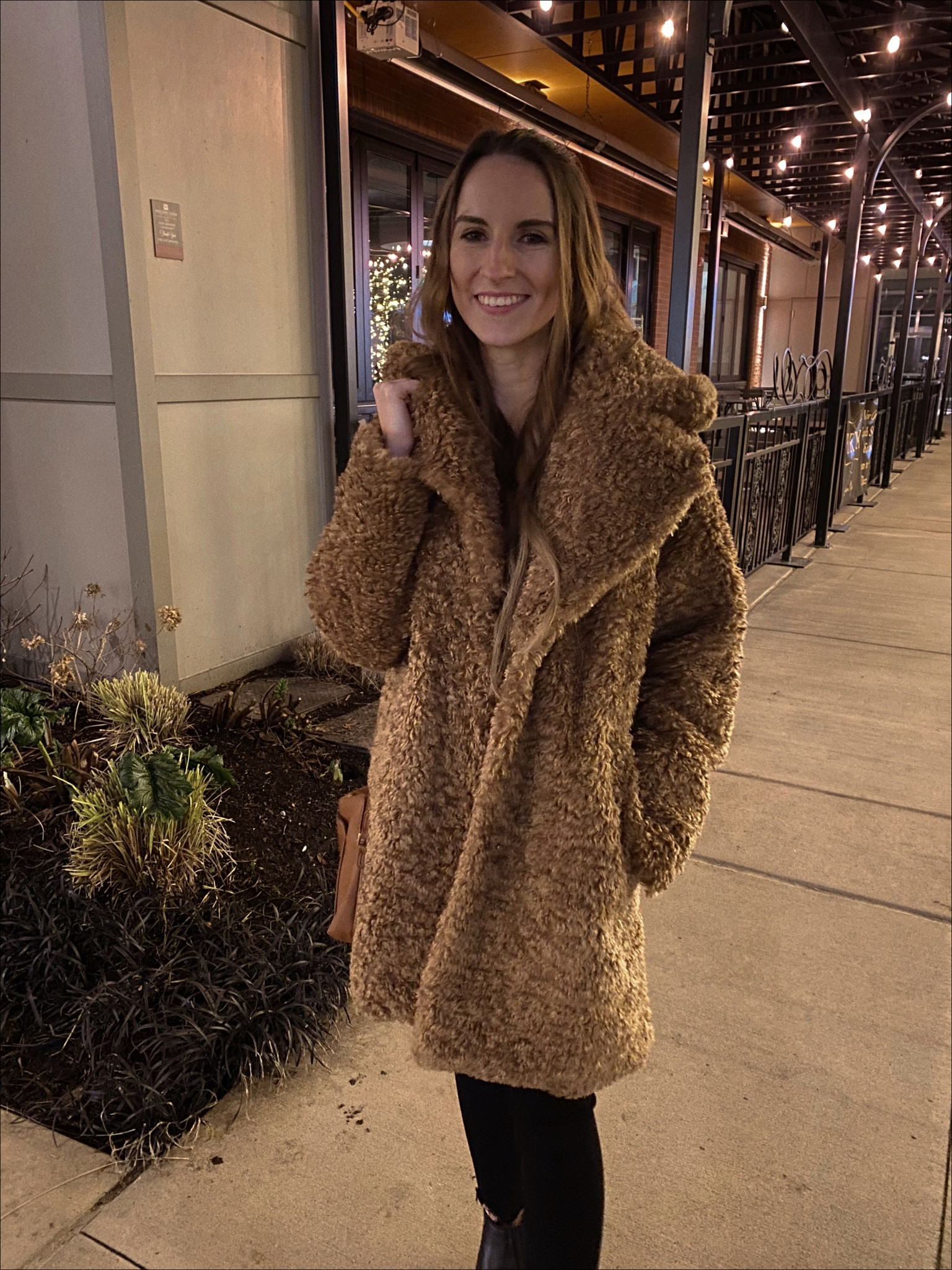 date night outfit // teddy coat is from abercrombie / runs big/oversized fit - wearing xs 

#LTKFind #LTKstyletip #LTKSeasonal