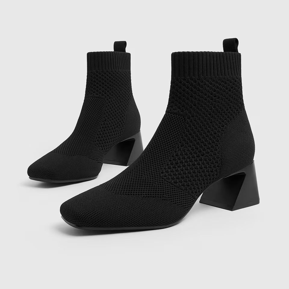 Perforated Heeled Boots | VIVAIA