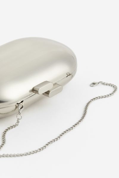 Metal clutch | H&M (UK, MY, IN, SG, PH, TW, HK)