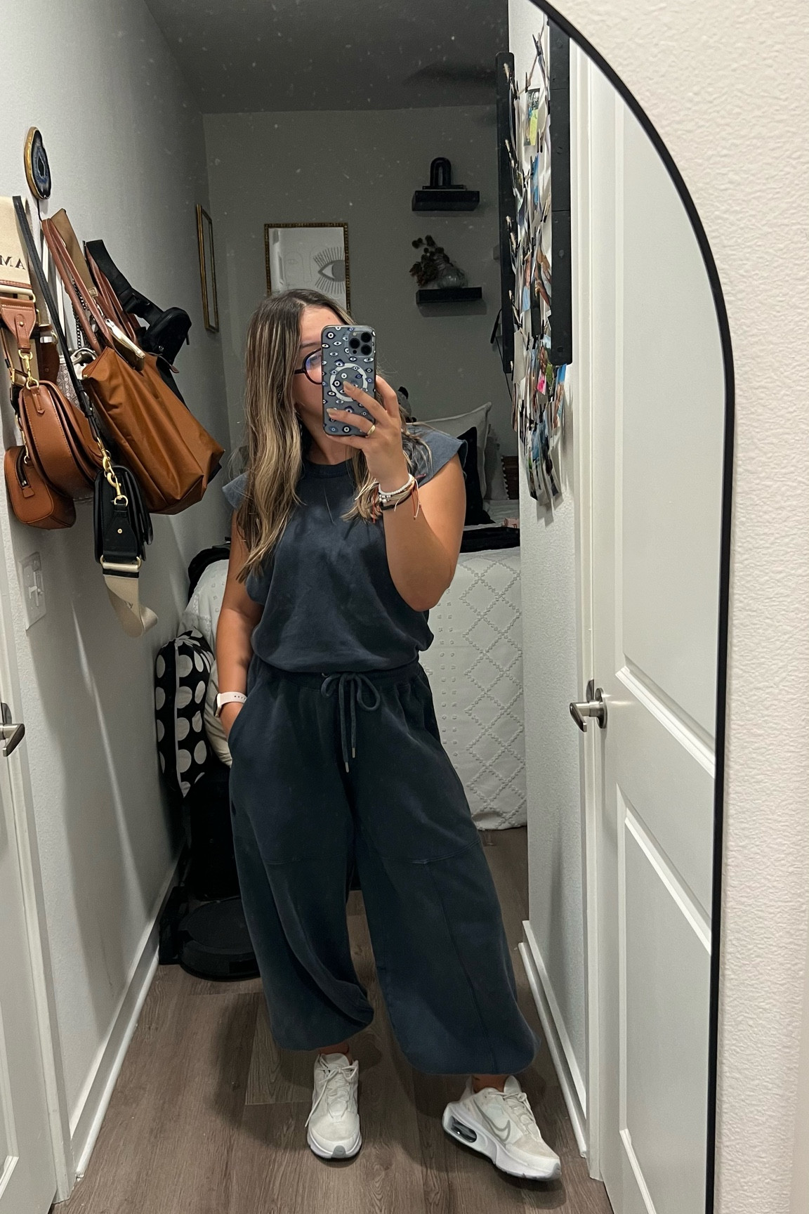 My study outfit🎧🌟👩🏻‍💼

study, university, college, student, study, errands run, comfortable, comfy, cute, travel day

#LTKstyletip #LTKtravel #LTKfindsunder100