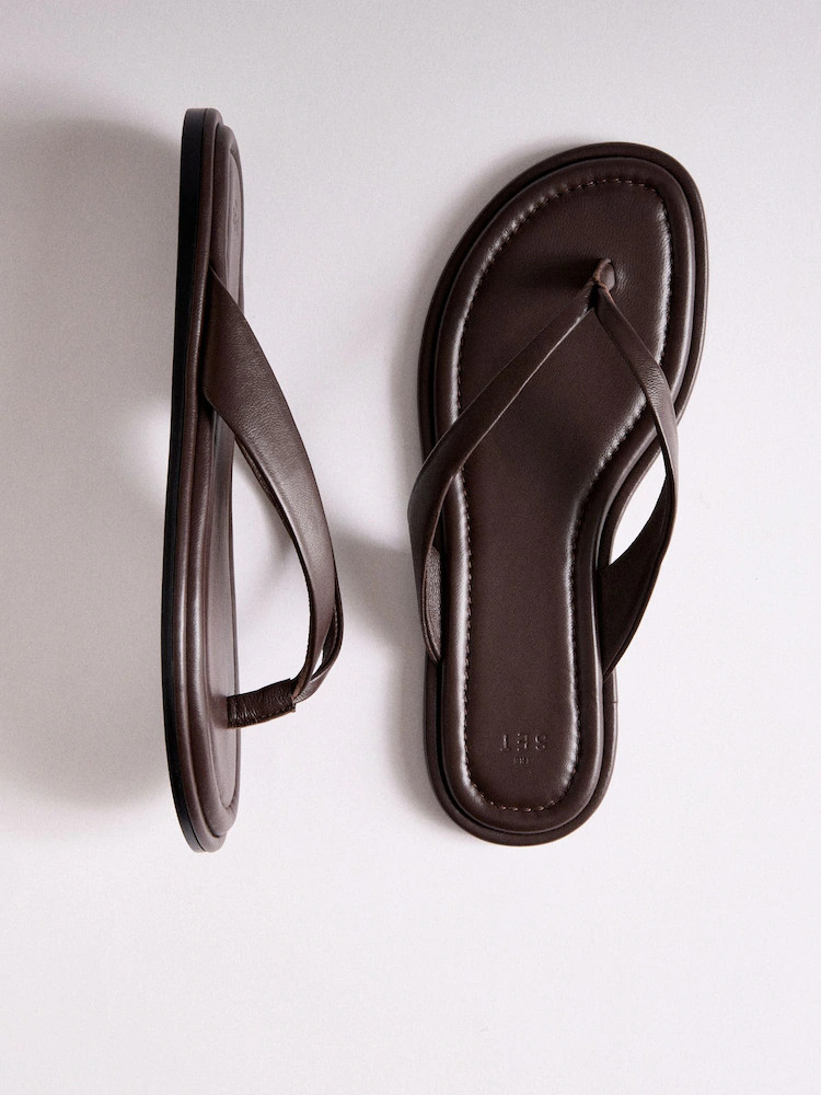 The Set Toe Thong Flat Sandals Brown | Next EU