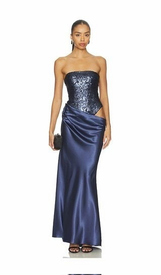 Phew 😮‍💨 this dress!

#LTKPetite #LTKSeasonal #LTKFindsUnder100