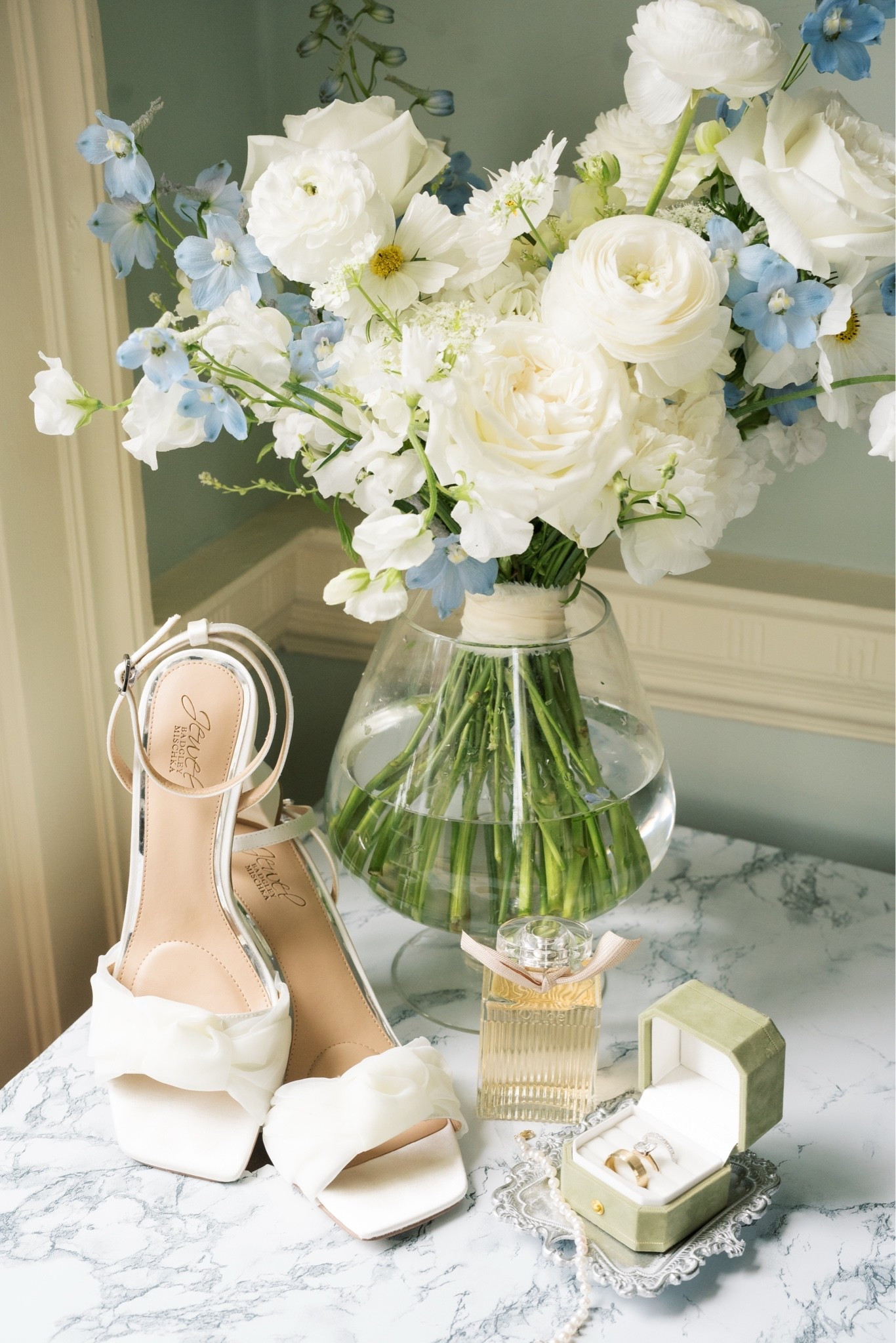 Classic wedding details you’ll actually use 🤍 Sharing my favorite bridal accessories, wedding décor, and getting-ready details from our garden wedding—all linked for future brides.

#LTKWedding #LTKSaleAlert #LTKBeauty