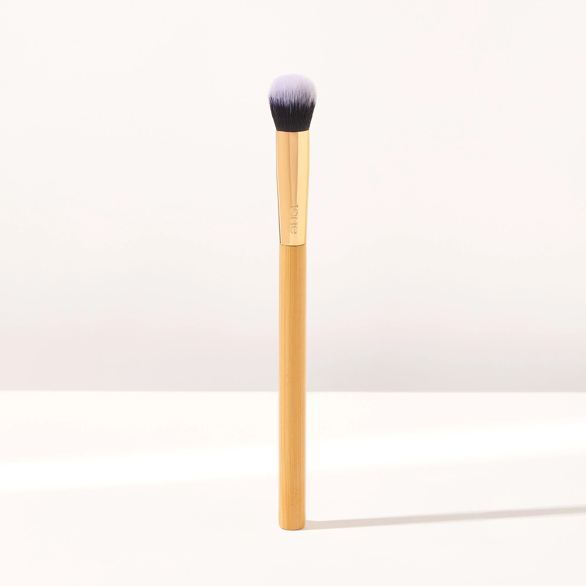 medium full coverage concealer brush - multi | tarte cosmetics (Global)