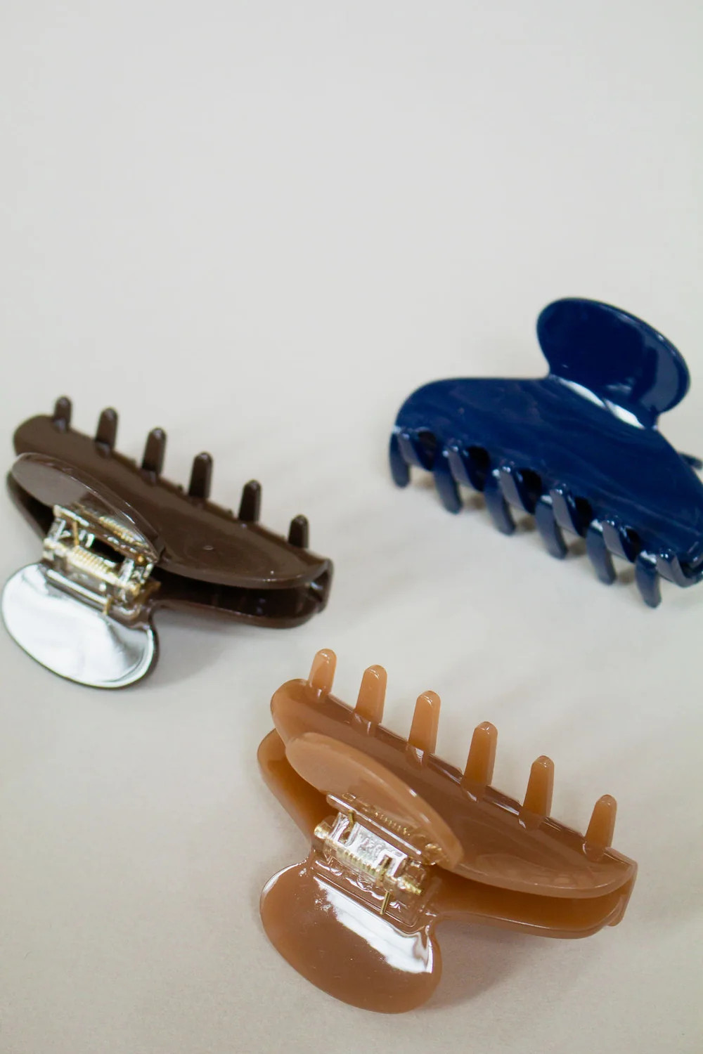 Sleek Claw Clip | Shop Andi