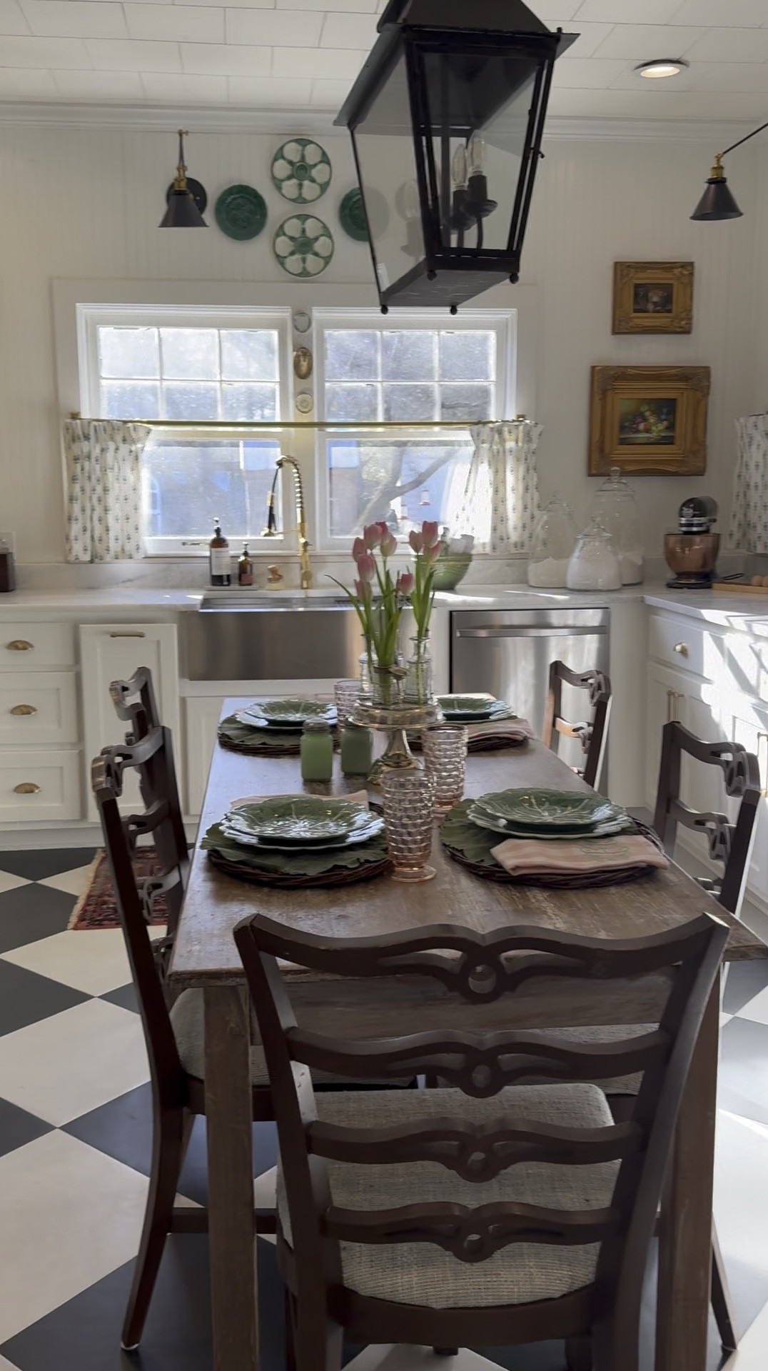 Kitchen set for Spring -if just the weather would cooperate. 

#LTKSeasonal #LTKHome