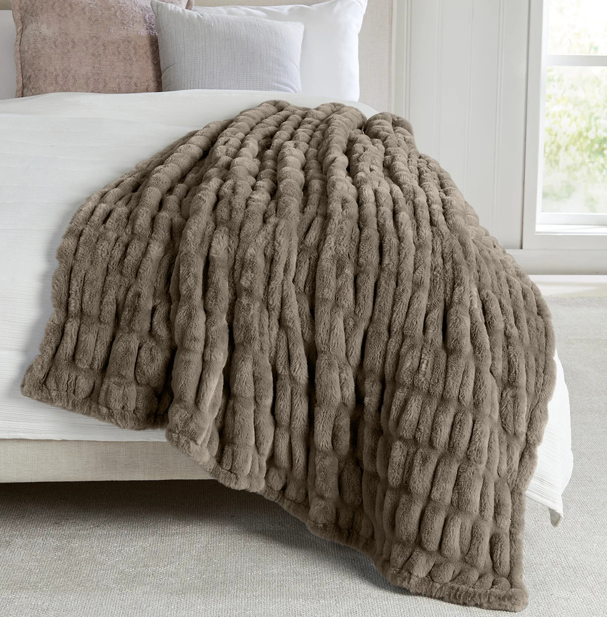 Lily Collection | Ultra Plush Heavyweight Faux Fur Throw Blanket Walnut / Medium - 50" x 60" | Springtree Home