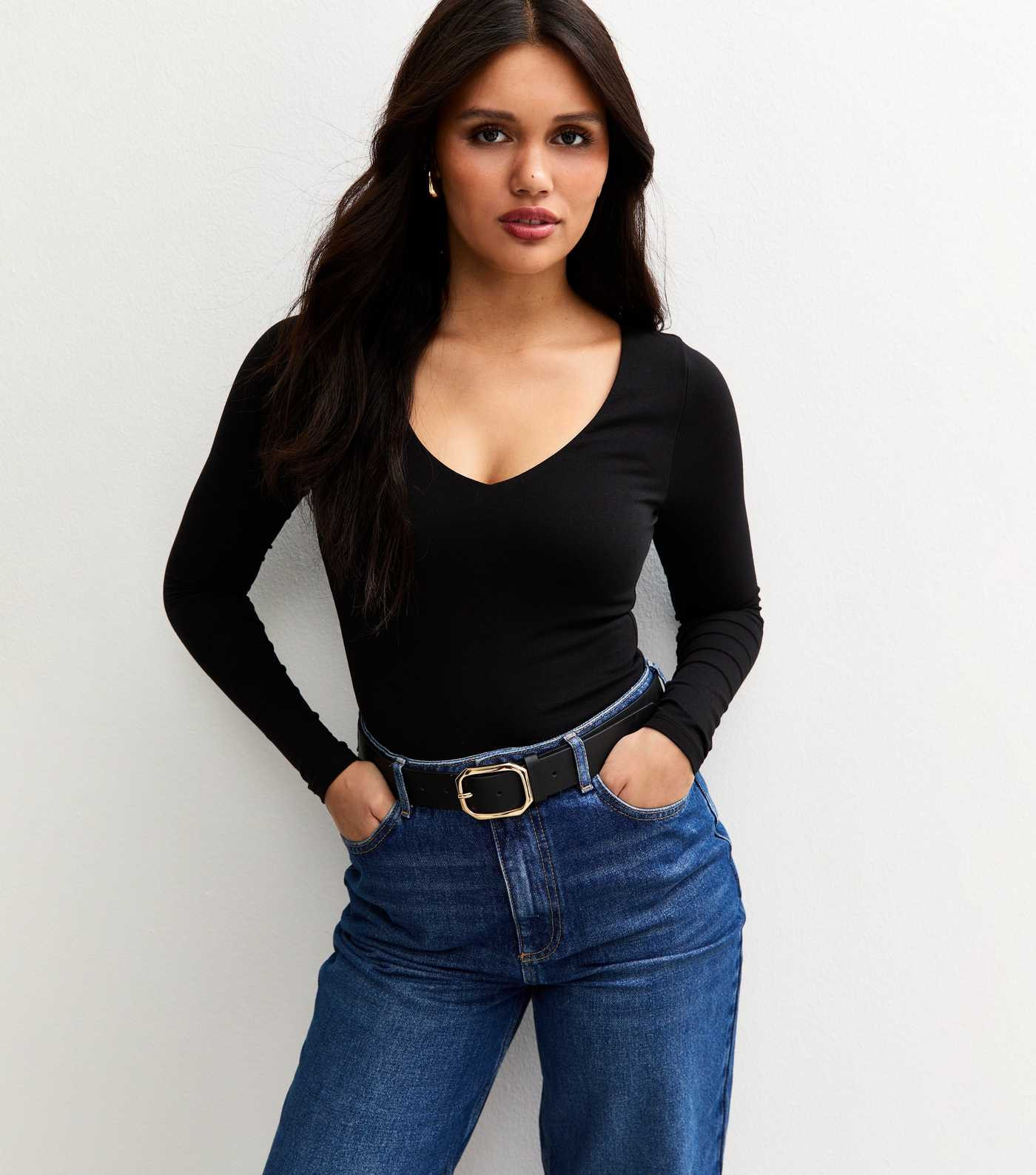 Black V-Neck Long Sleeve Bodysuit | New Look | New Look (UK)