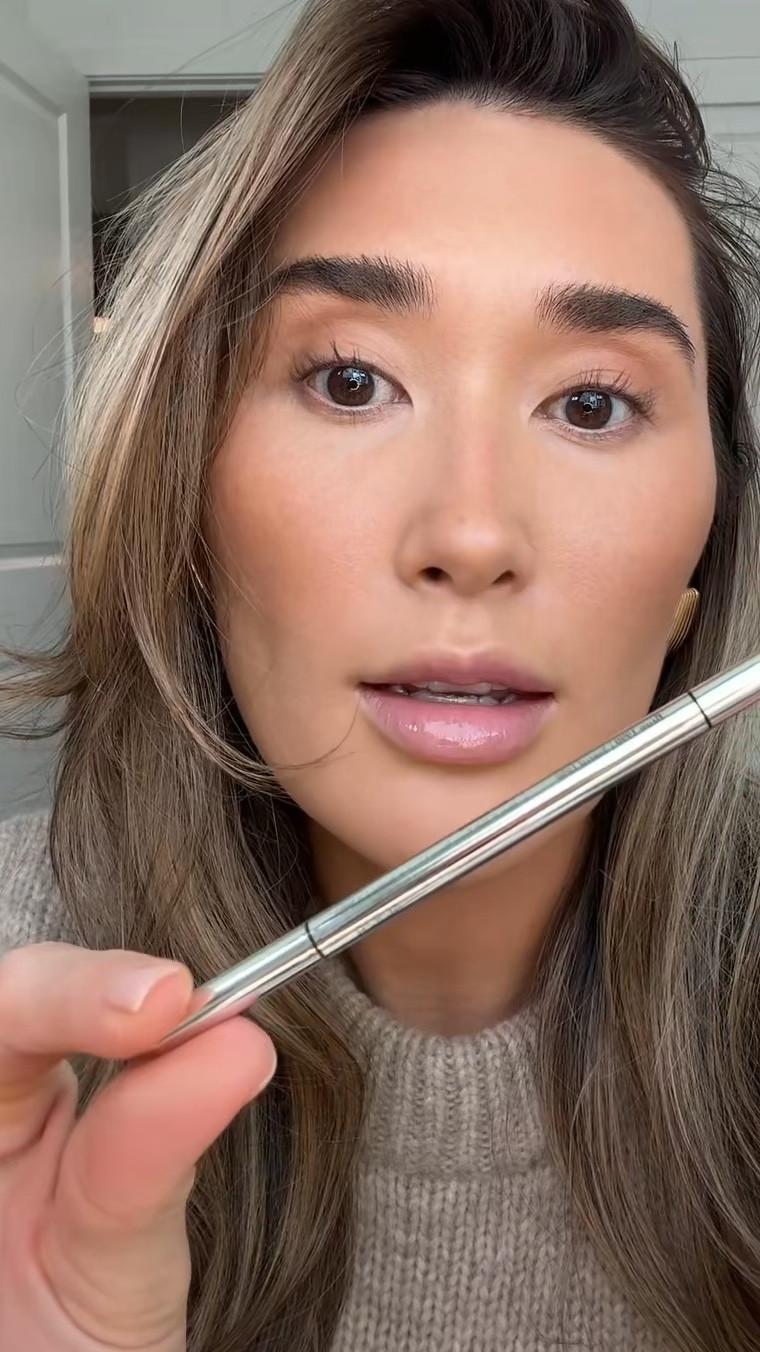 Best brow pencil right now ! 