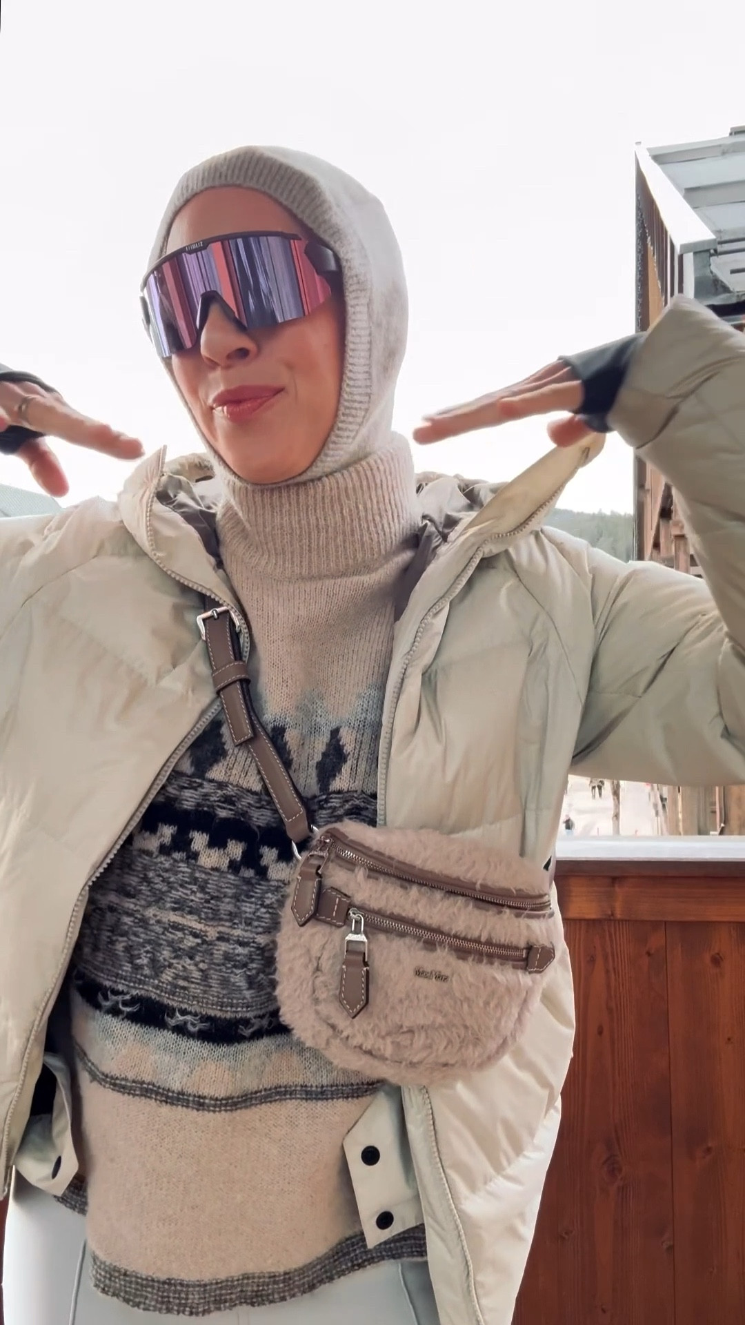 Ski Outfit - Riani Pullover & Colmar Jacke zur Max Mara Belt Bag