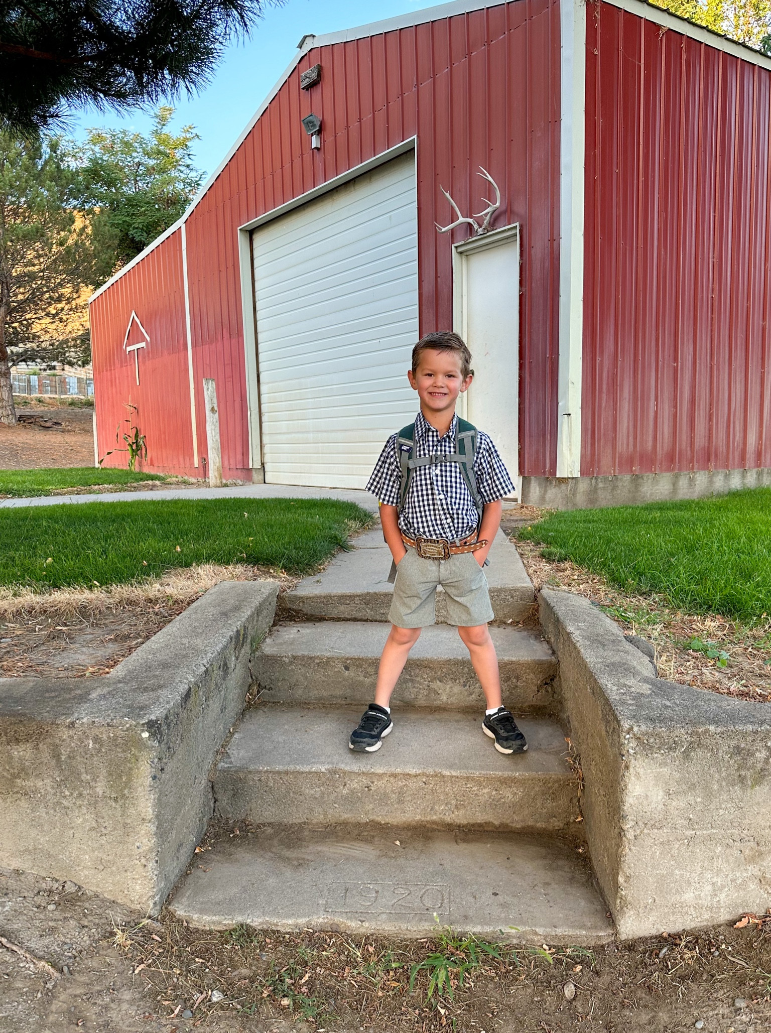 Two of my favorite back to school hacks: 

The Backpack! We love these backpacks from Land’s End. And they’re especially great if you have a daycare-aged kiddo who needs their stuff personalized! 

The Closet Shelf! At the beginning of the week, I fold school clothes for the week, and put them in this shelf system. Every morning, our kids know exactly what to grab, and the getting dressed process is painless! Such a gamechanger for those busy mornings  