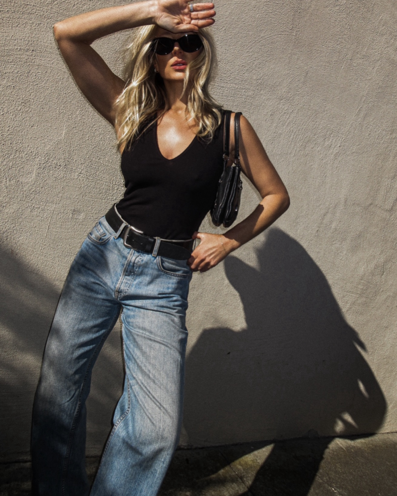 always basic 

#minimalstyle #minimalchic #basicstyle #90sstyle #streetstyle 

NOTE: my bag is vintage secondhand 90s and belt 🖤

#LTKootd