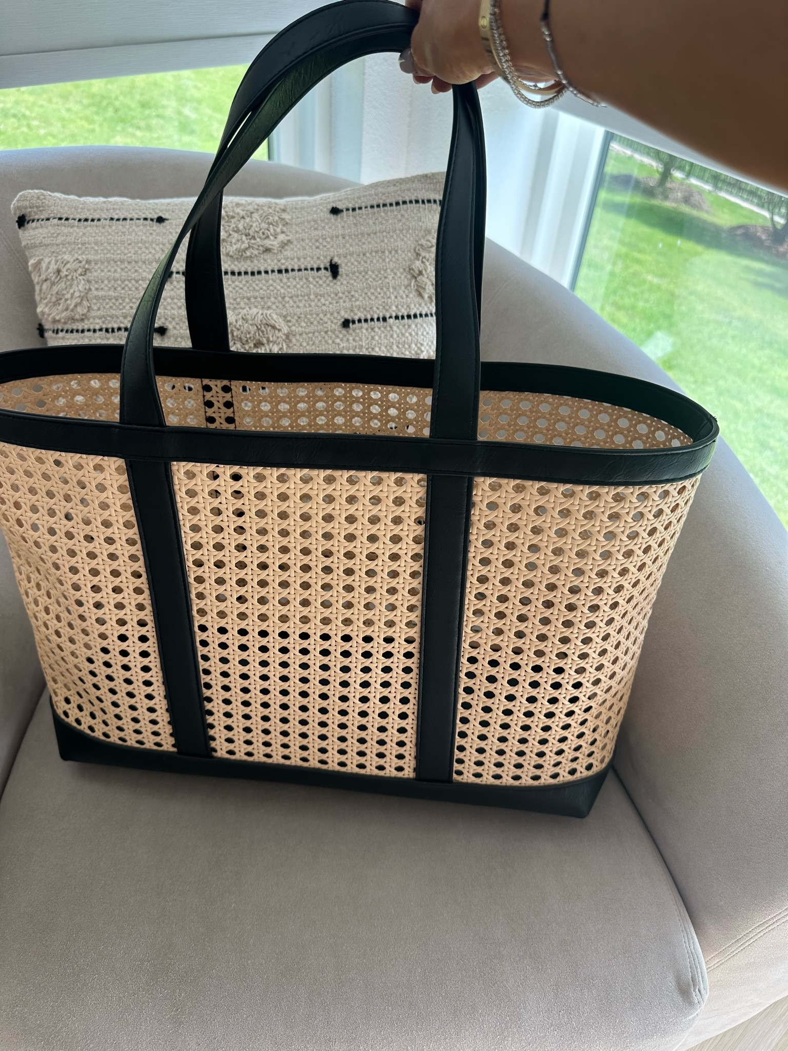 Target summer tote bag 

#LTKFindsUnder50 #LTKItBag #LTKFindsUnder100