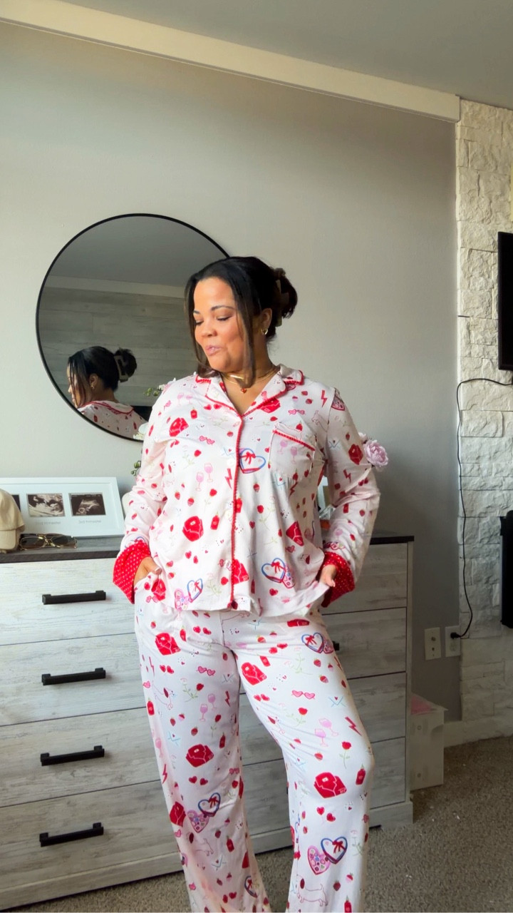 Valentine’s Day pajama set @kohls is too cute and comfy. @beautysleepsocial these are so stretchy and have pockets. I’m wearing a size medium. Thank you Beauty Sleep Social for gifting these for me to try!

Comment ‘Valentines’ and I’ll send you the link!

#giftedbybeautysleepsocial #kohlsfinds #kohls #valentinesinspo

#LTKValentine #LTKmomlife #LTKPetite