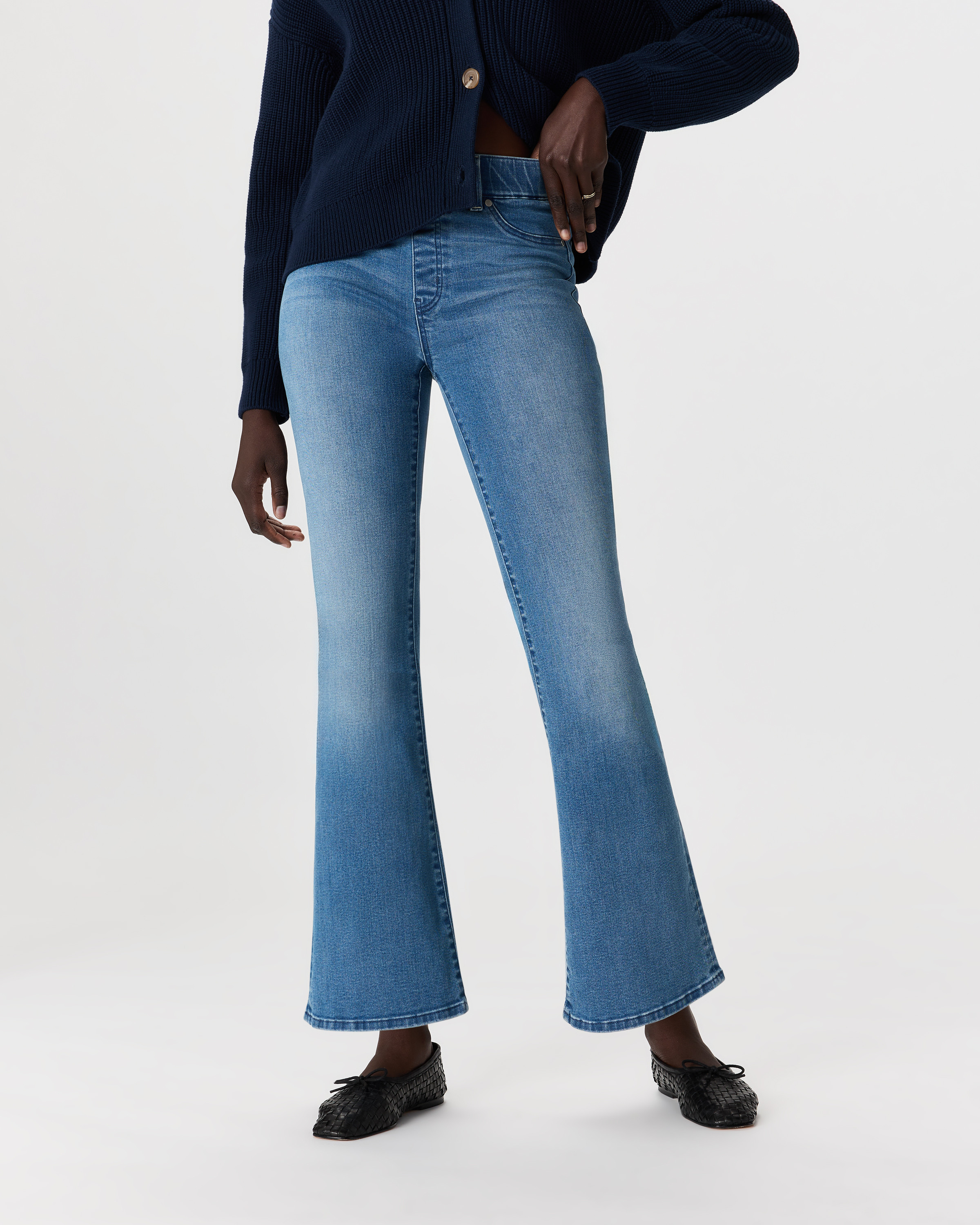 Quince | Women's Nina Stretch Pull-On Flare Jeans in Laguna Blue, Size XS, Cotton | Quince
