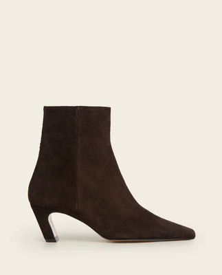 Xena Suede Chocolate | Flattered