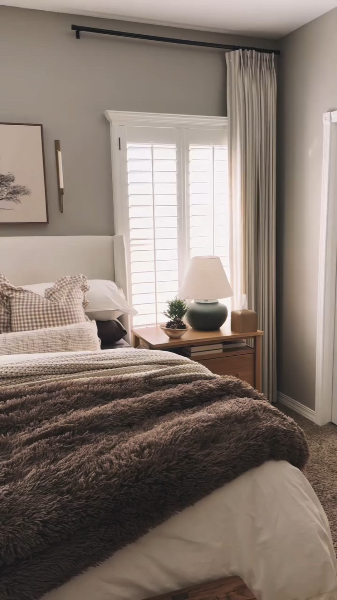 Give me all the stripes! These striped curtains from @threegirlscirtains are the refresh this room needed! 
I love the thick quality fabric and the neutral color. The curtains come pre washed eliminating and dust and harsh chemicals so they are safer for you and your home. 

Code eMhd gets your 26% off. Link in bio and stories 

Curtain: Colette
Color: milk tea 

#threegirlscurtains #curtains #customcurtains