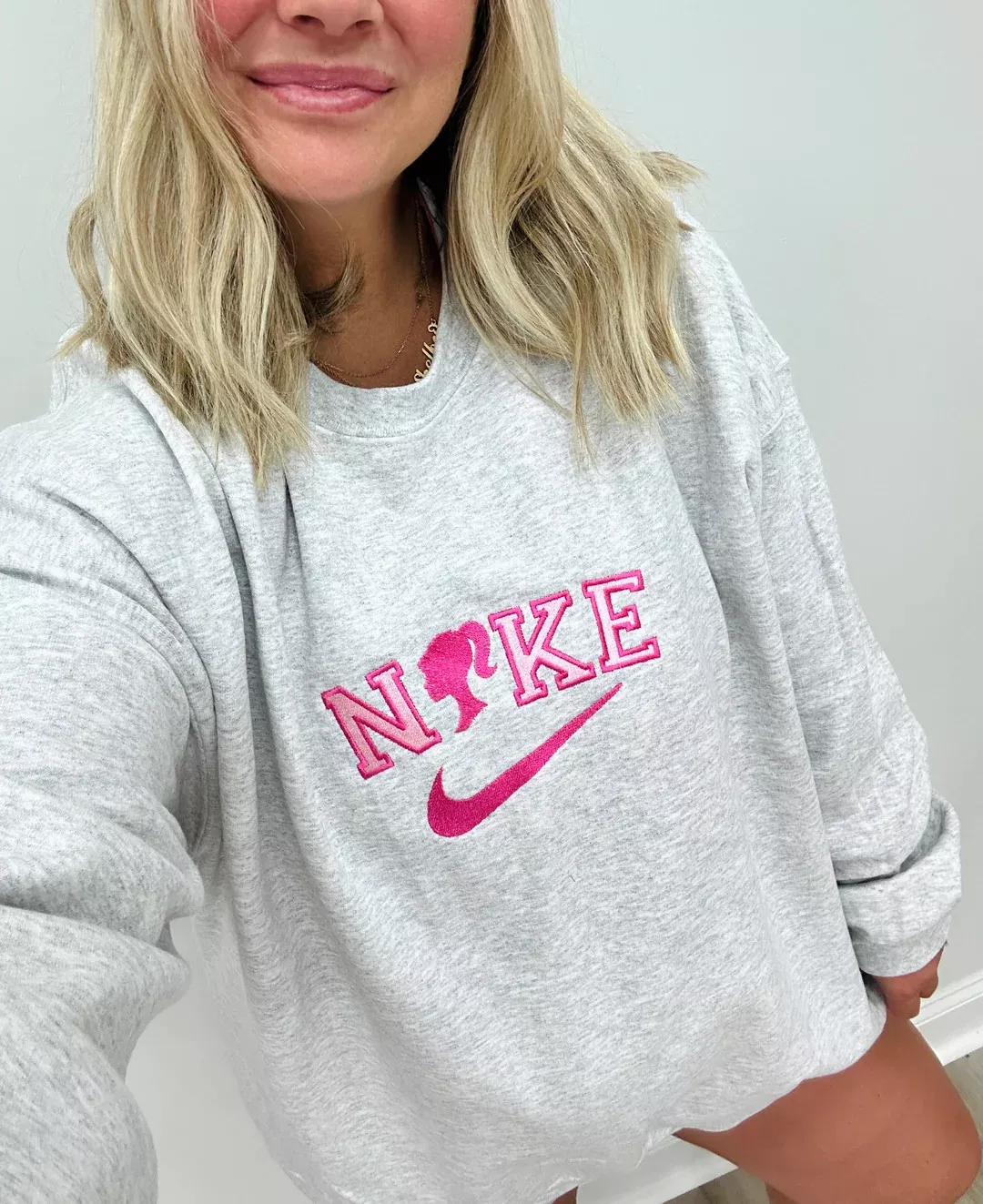 Pink nike vintage online sweatshirt