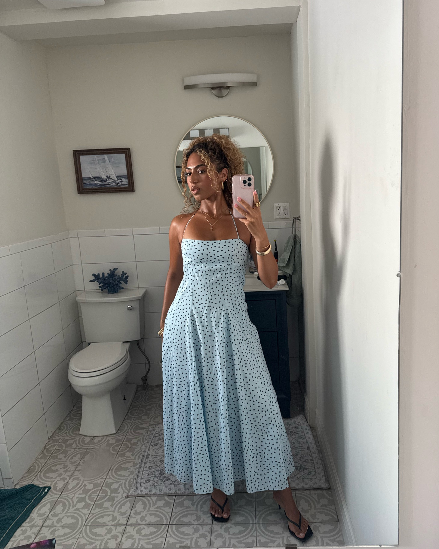 The perfect dress for summer

#brunch #sundress #polkadots #zara #summer

#LTKootd #LTKBeauty