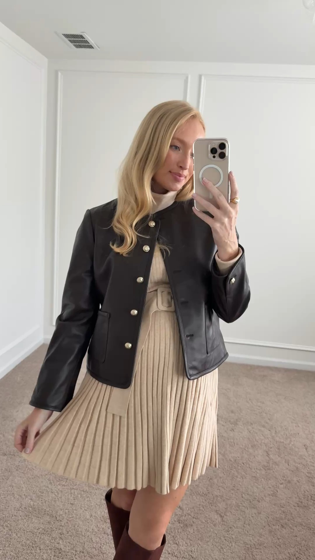 This leather jacket sadly sold out but y’all wanted me to still share the link so you can check for a restock / add to your wishlist on LTK. I took a size 6 and it’s a buttery soft leather. Definitely packing for my trip to Jackson Hole! 

#LTKSaleAlert #LTKBump