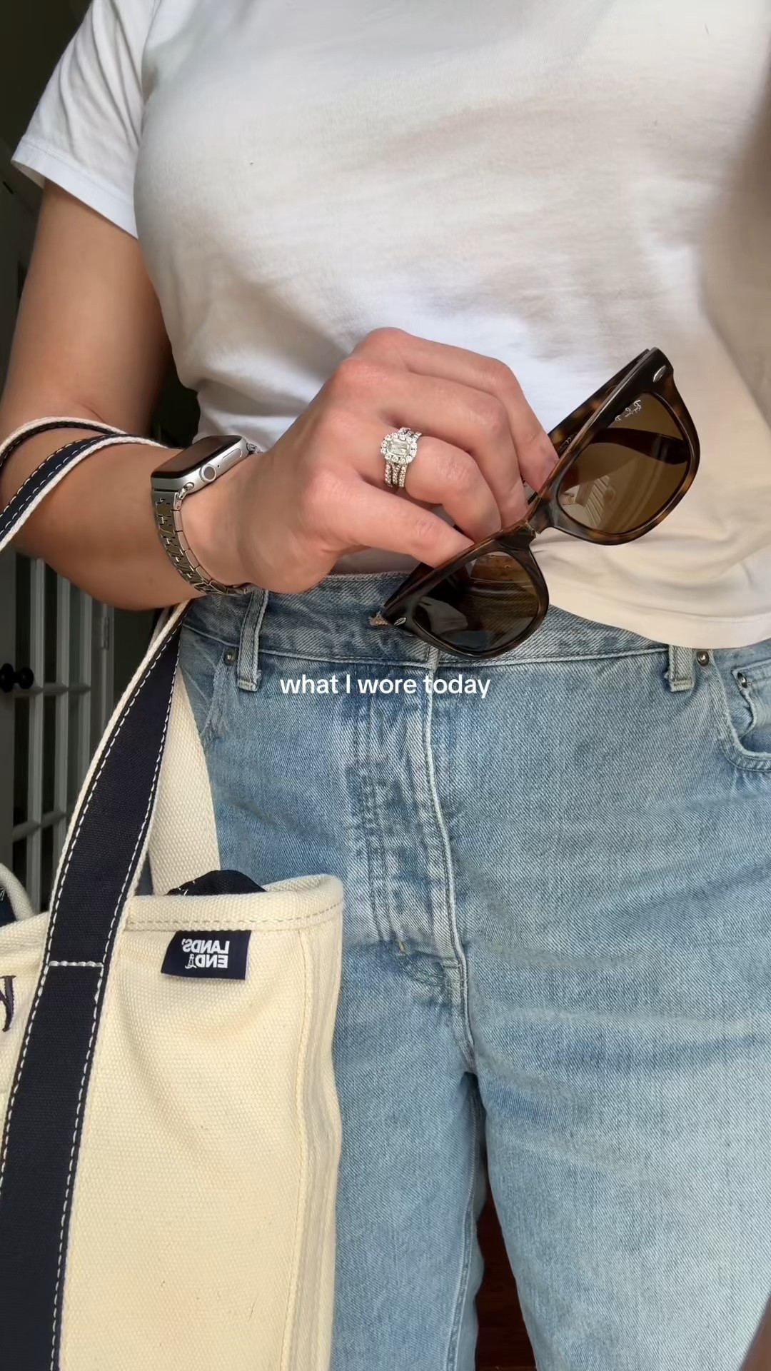 What I wore today 🫐🍑💐

Weekend trips to the farmers market are my favorite & made a whole lot sweeter with a babe in tow.

#casualoutfits #outfitinspo #OOTD #midsize 

#LTKxMadewell #LTKMidsize