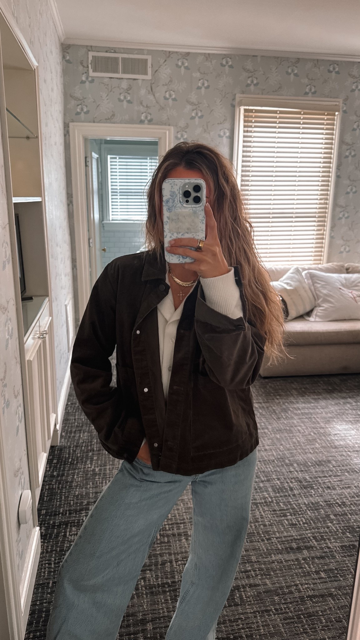 fall neutrals done right 🍂
this chocolate brown jacket has been on repeat lately — such an easy layering piece that goes with everything. paired it with abercrombie denim + gold jewelry for a casual, chic fall outfit. everything’s linked here 🤎 wearing size small! 

fall outfit inspo, abercrombie jeans, brown jacket outfit, fall layering outfit, casual fall look, neutral outfit aesthetic, cozy fall fashion, capsule wardrobe style, everyday outfit ideas, fall essenti

#LTKStyleTip #LTKSaleAlert #LTKSeasonal