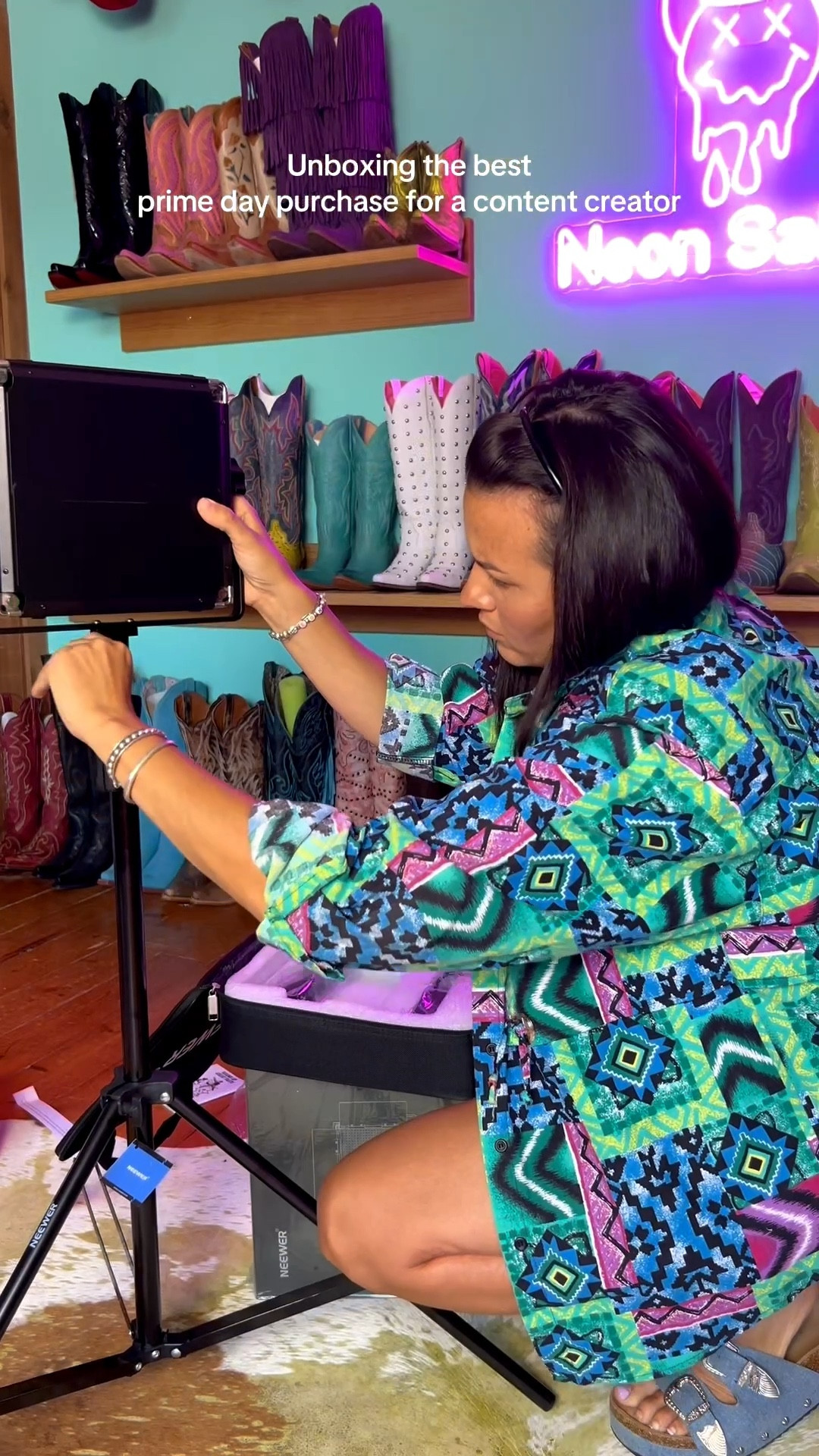 The best compact lights for a content room