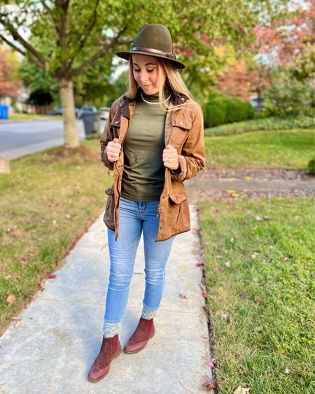 It’s Barbour season, and Fall colors are my personality traits, and I LOVE anything in hunter green/cognac/burgundy! The  wide brimmed hat and boots I got while in Germany, but I did link to a couple of others! 

#LTKSeasonal #LTKshoecrush #LTKstyletip