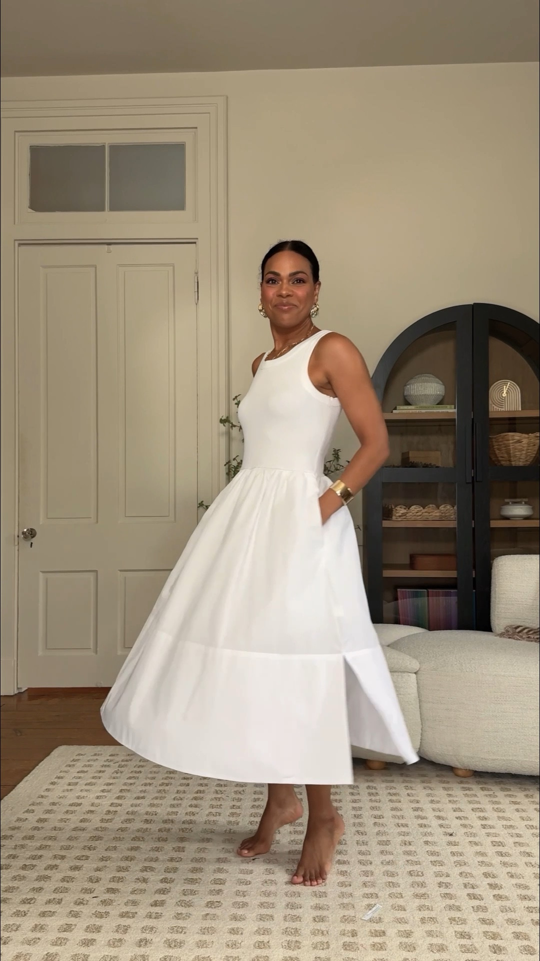 You guys have been loving this lightweight cotton mixy dress that’s under $30 dollars! It has pockets :) True to size & comes in black too. 

#LTKStyleTip #LTKOver40 #LTKFindsUnder50