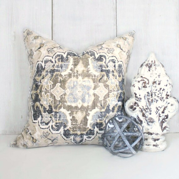 Neutral Medallion Pillow Cover. Black Gray Tan and Ivory | Etsy | Etsy (DACH)