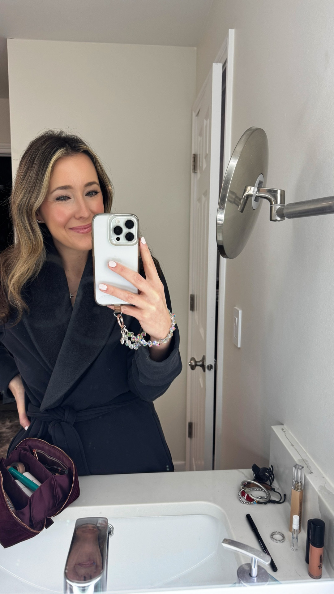 Get Ready With Me 🤍 Everyday Makeup edition

I don’t leave the house without my Ogee contour kit + their skincare-infused liquid foundation 🤩 the glow is unreal and it actually treats my skin while I wear it, and I love the dewy finish👏🏼

My Thrive eye brighteners + tubing mascara are non-negotiable… this mascara gives full “look at me” lashes 👏🏼 And I’ve been using this lash serum for a while now, hands down one of the best I’ve tried.

A good setting powder is a must, and this one truly brings my under eyes back to life. The concealer? It’s a serum too, so it hydrates and never looks cakey (love that).

And this highlighter… my favorite drugstore product EVER. It literally makes you glow from across the room ✨

Tell me your ride-or-die makeup product below, I’m always influenced 💕

#LTKmorningroutine #LTKgrwm #LTKBeauty